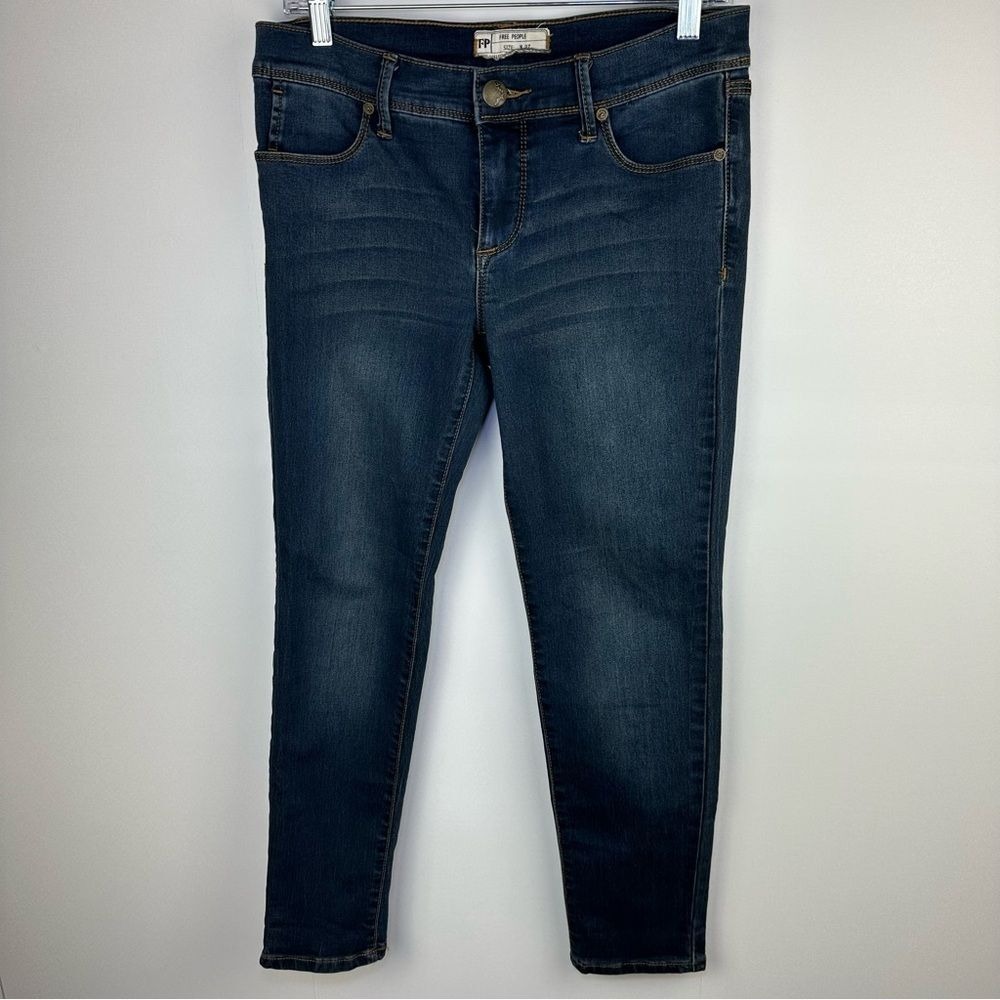 Free People Dark Wash Skinny‎ Jeans Women's Free People Denim Jeans Size 27